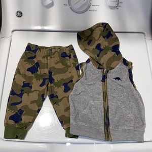 USED Carter’s 2 Piece Matching Set